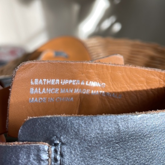 Like new Kork-Ease leather sandals - Picture 5 of 7